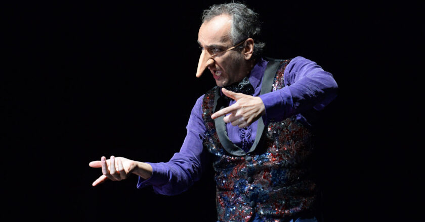 Al Teatro delle Muse dal 31 marzo “Cyrano de Bergerac” con adattamento e regia di Arturo Cirillo