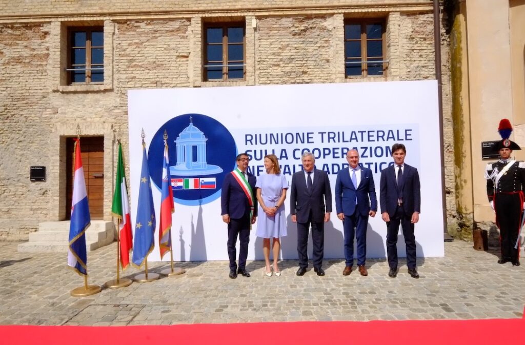 Trilaterale internazionale, Ancona in primo piano con i ministri degli Esteri di Italia, Croazia, Slovenia